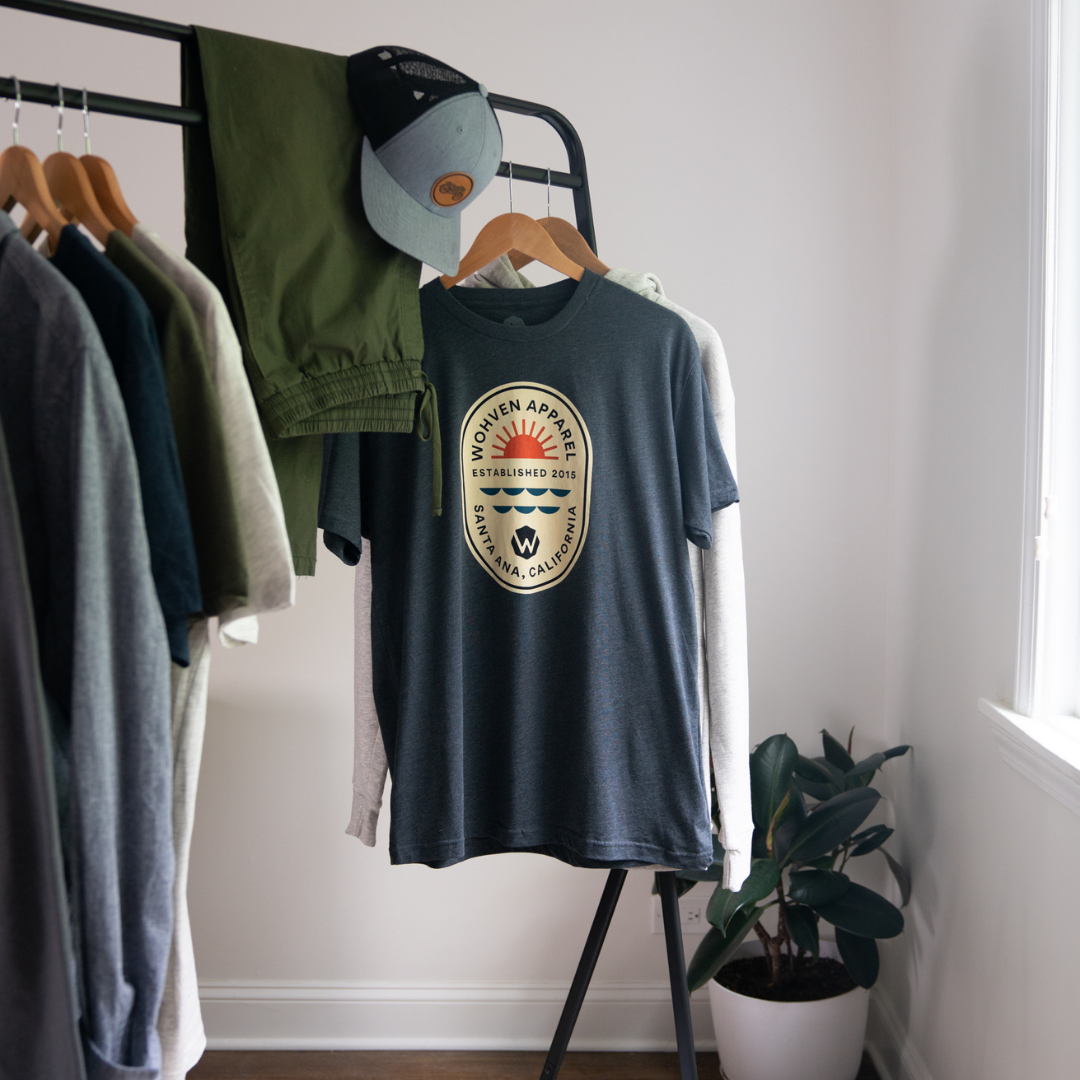 Wohven Badge Tee - Charcoal